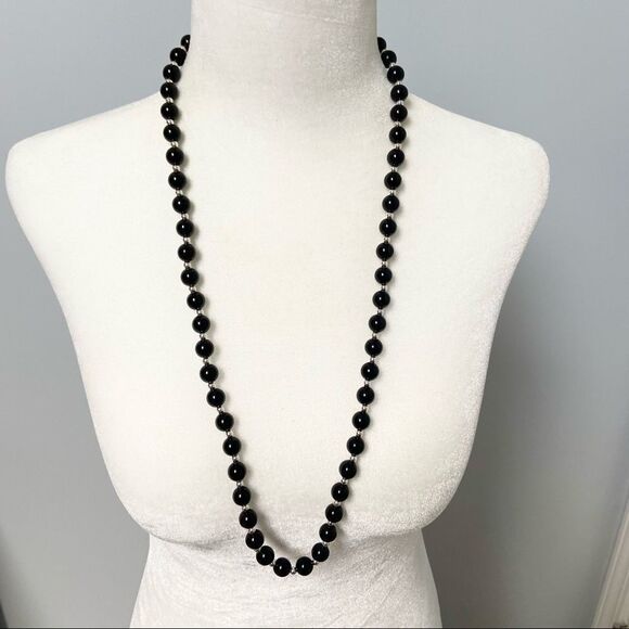 🍭6/$30 black and silver beaded long necklace - Picture 1 of 3